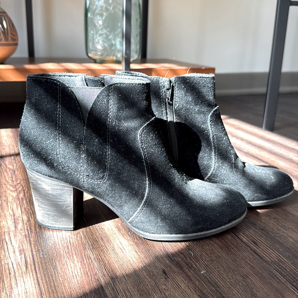 Clark's Booties with Soft Cushion insoles